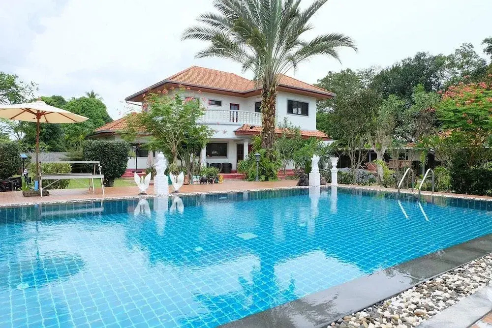 OYO 967 Andathien Pool Villa Aonang