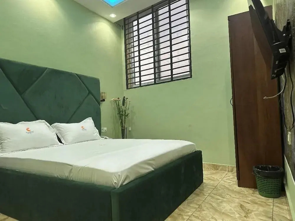 Comfort inn & suites hotel