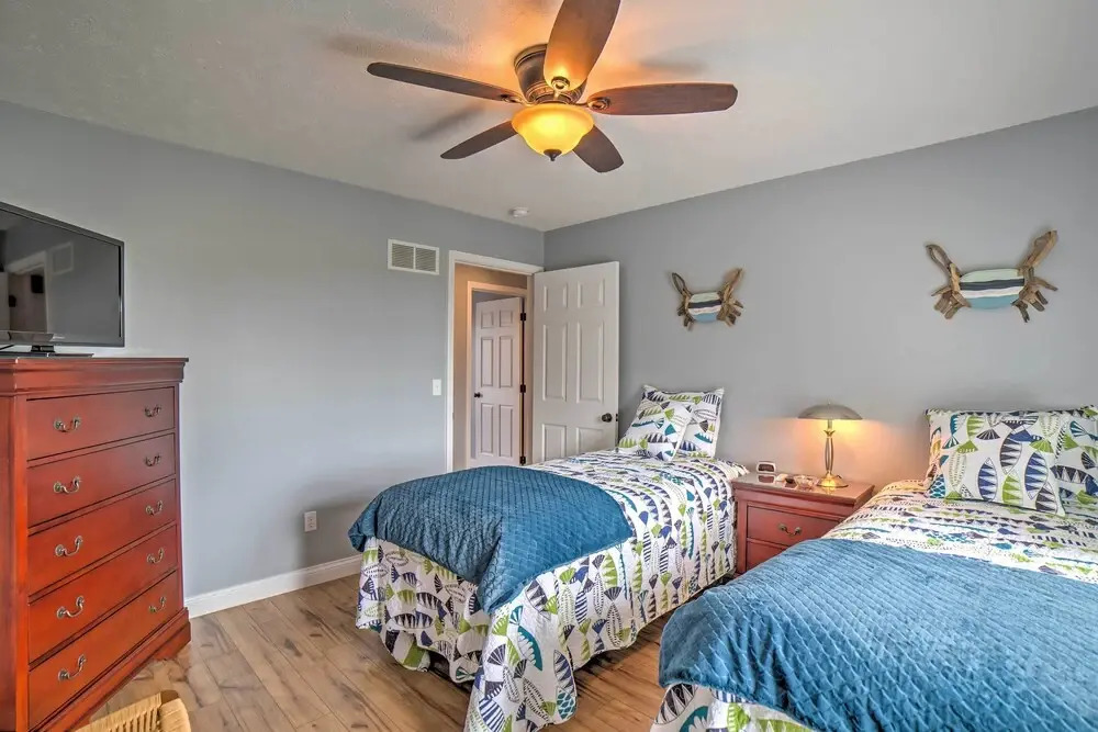 Monticello Home w/ Multi-level Deck on 2 Acres!