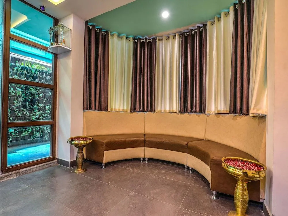 OYO 12336 Hotel Rain Tree