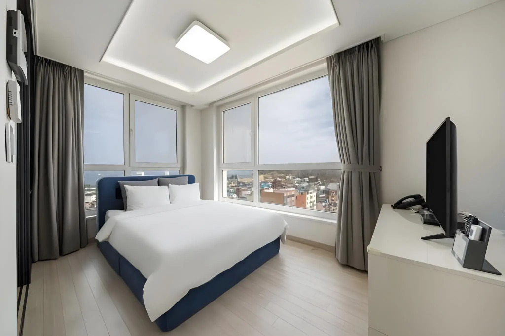 The Mark Sokcho Residence