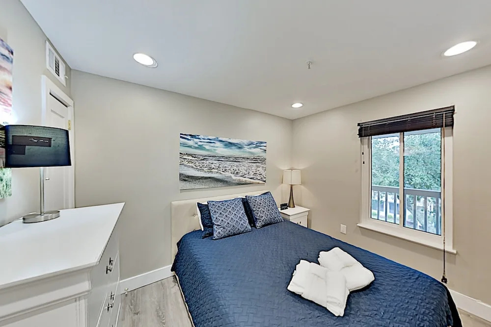 Treetop - 1br/1ba Well Appointed & Sleeps 4 1 Bedroom Condo