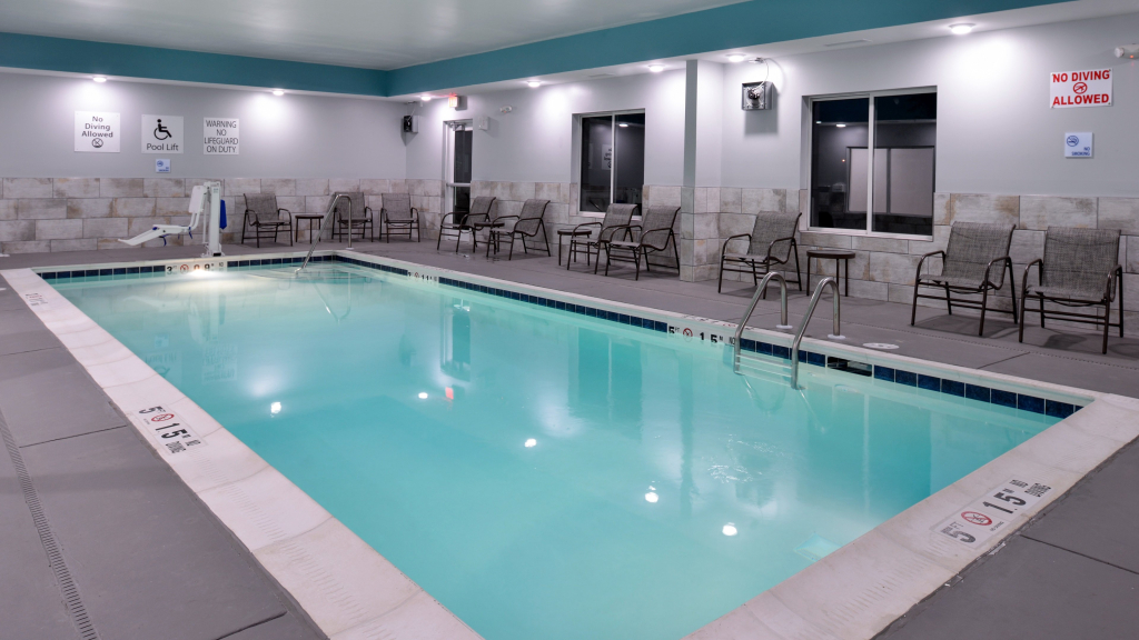 Holiday Inn Express & Suites Lexington Midtown - I-75 by IHG