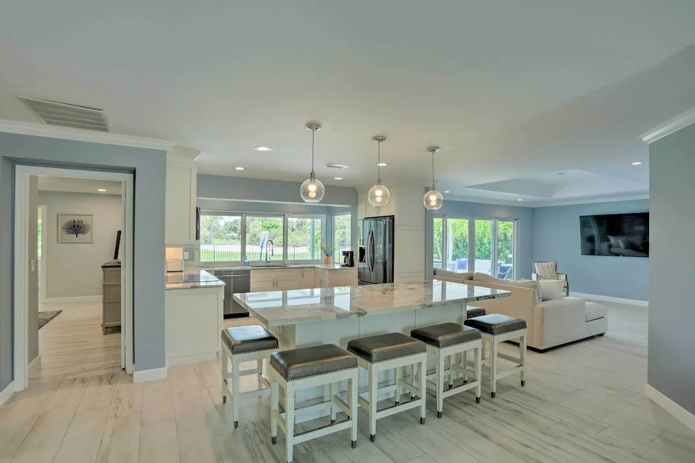 Jupiter Home w/ Private Pool & Putting Green!