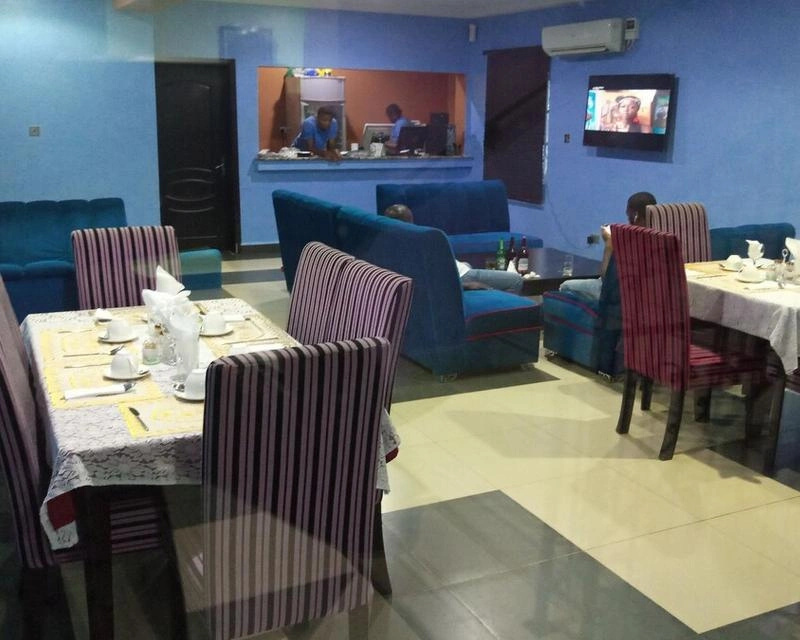 Hard Break Hotels & Suites
