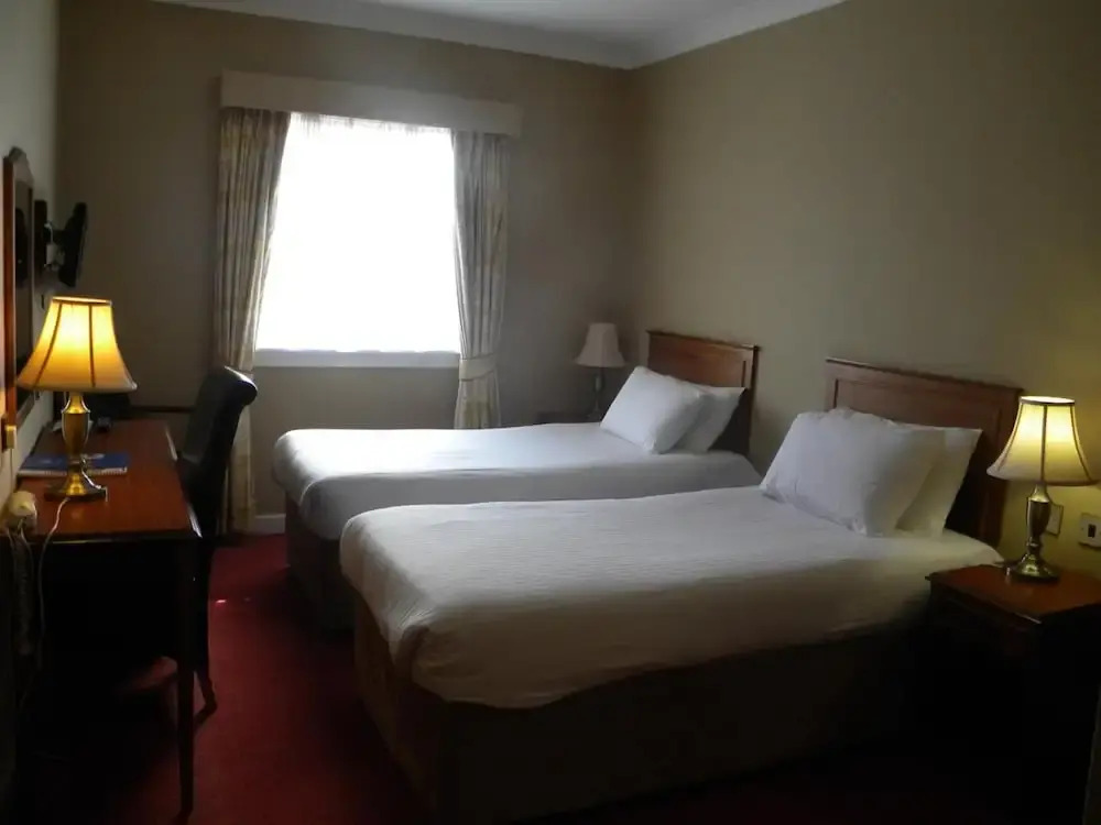 Cairn Hotel