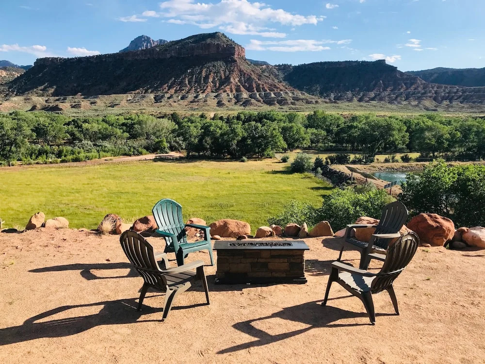 Zion Red Rock Cabin