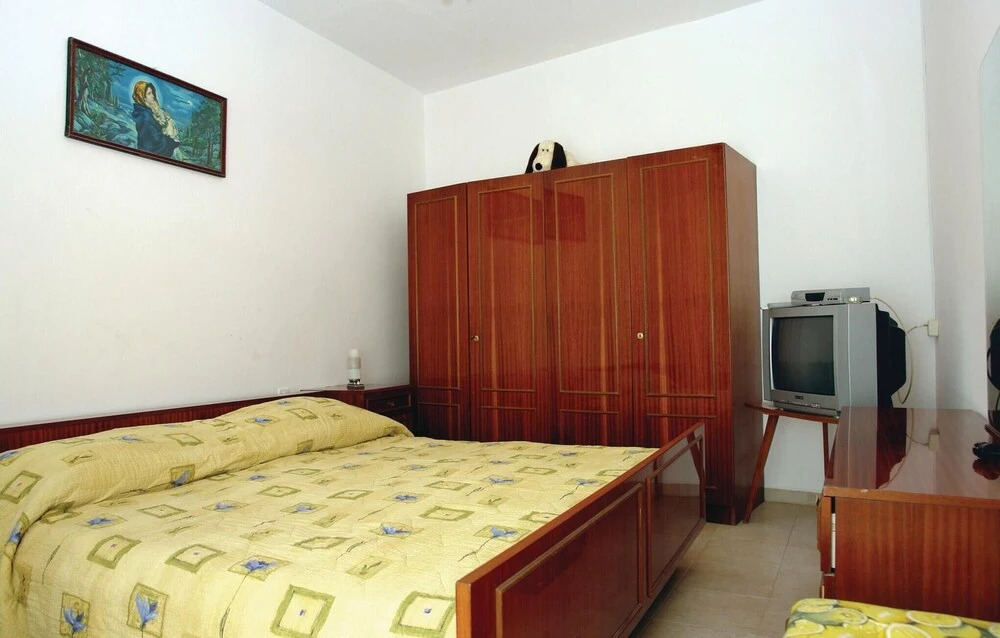 Gorgeous Home In Pomer With Wifi
