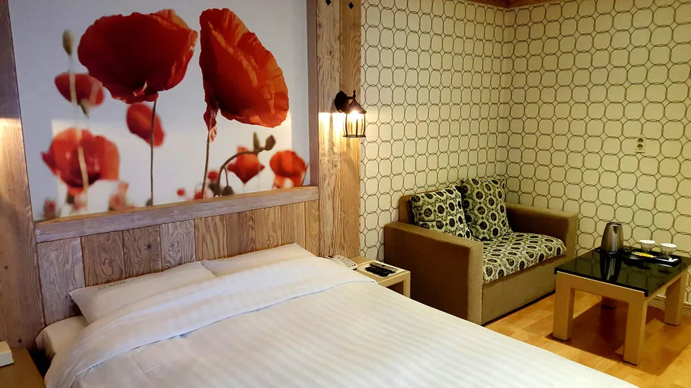 Goodstay EJ Hotel