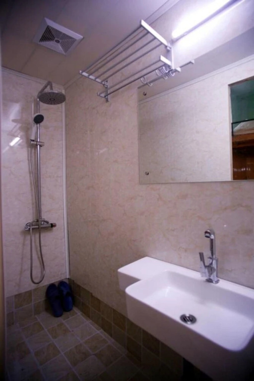 Brigtness Pioneer Hostel