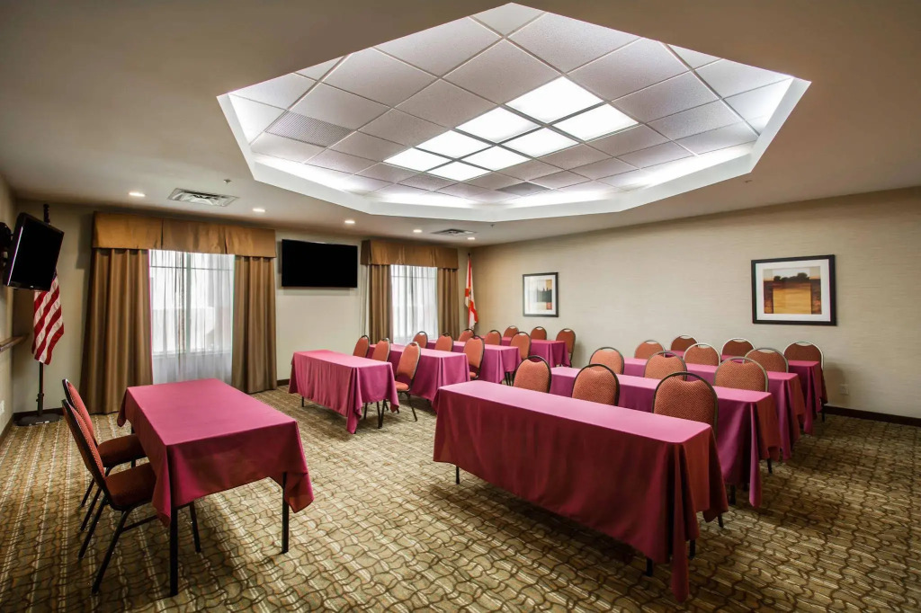 Comfort Suites Near Universal Orlando Resort