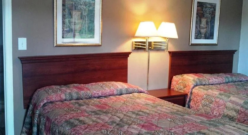 Maple leaf motel