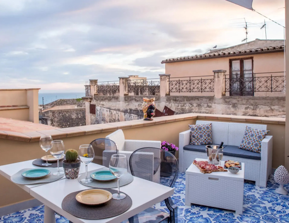 Kèramos Luxury Rooms
