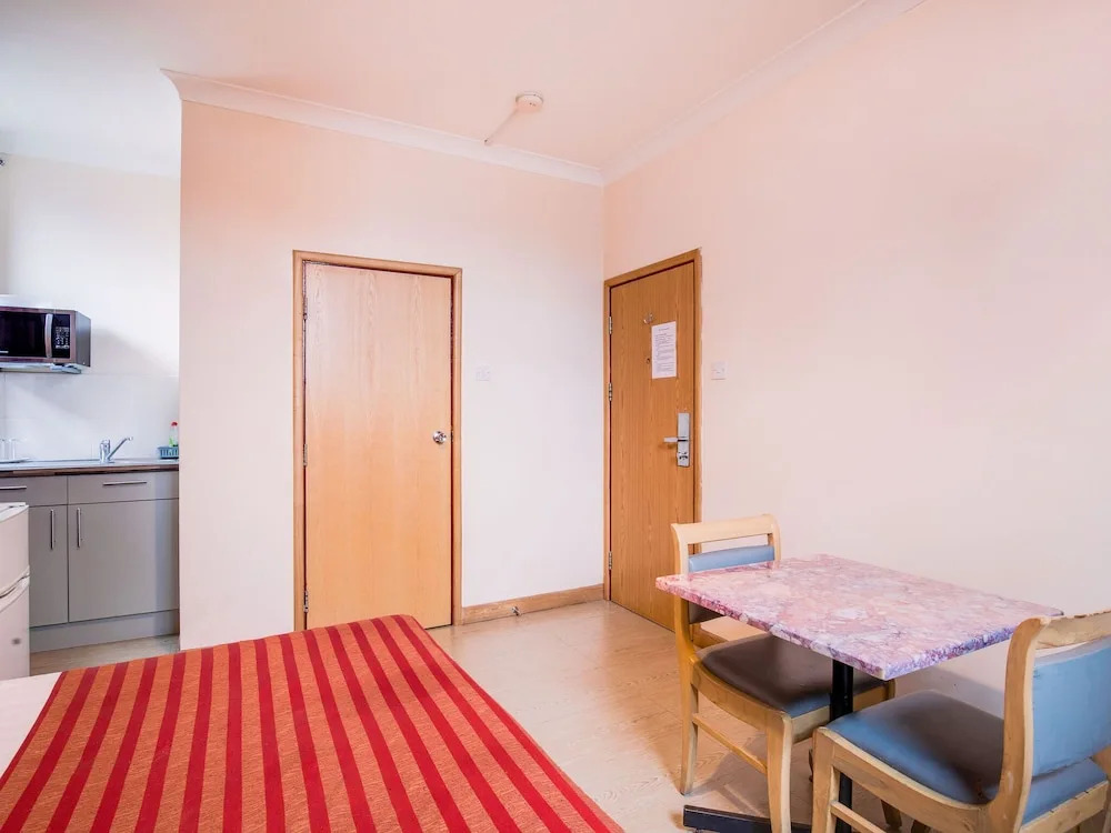 Comfortable Studio in London With Balcony