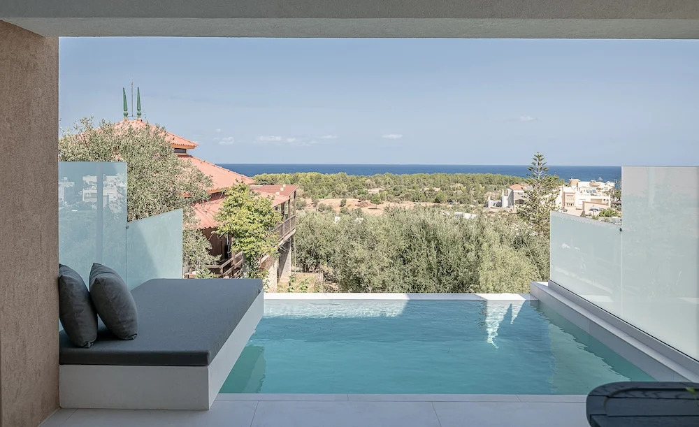 Nuovo Luxury Suites