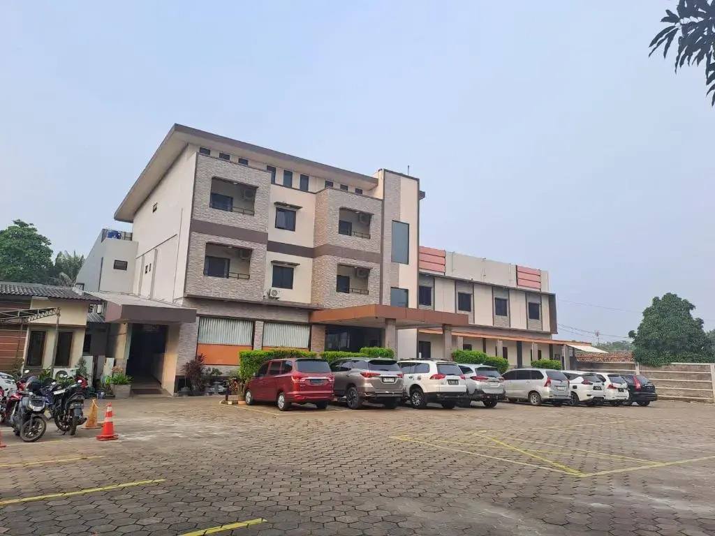 Grand Krakatau Serang