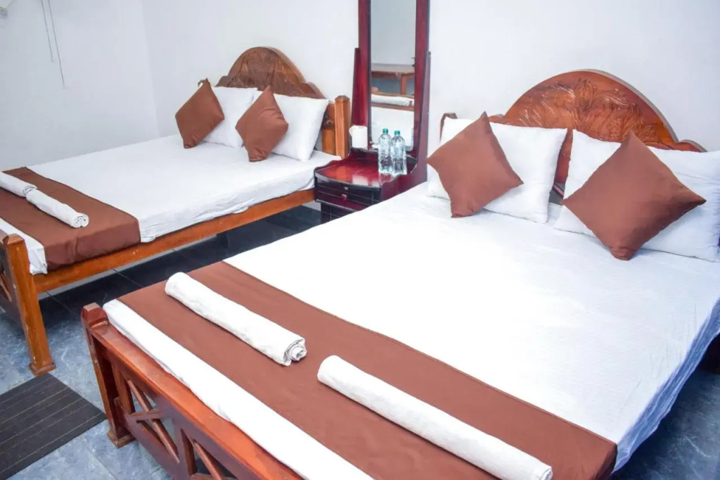 Singha Guest House