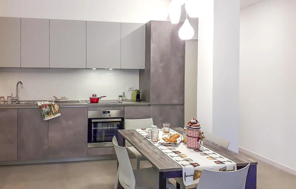 Beautiful Apartment in Civitanova Marche With Wifi and 2 Bedrooms