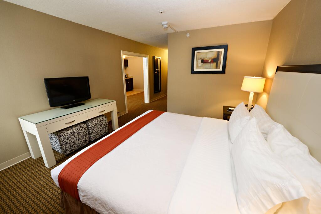 Holiday Inn & Suites Boston Peabody by IHG