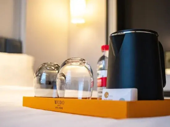 Wuduo Lanyue Hotel (Baoding Military Academy Square Hebei University Store)