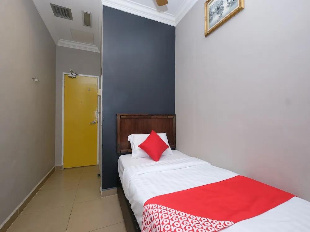 Nice Stay Hotel by OYO Rooms