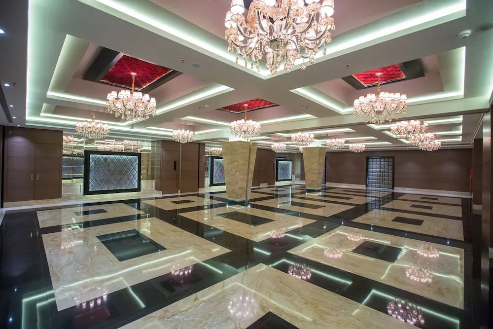 Hotel Satkar Grande
