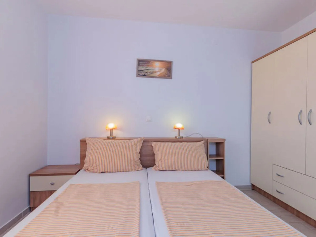 Apartment Mlasina Nin 8650