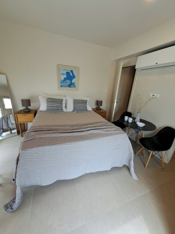 Apeiron Akrotiri - Apeiron Hotels