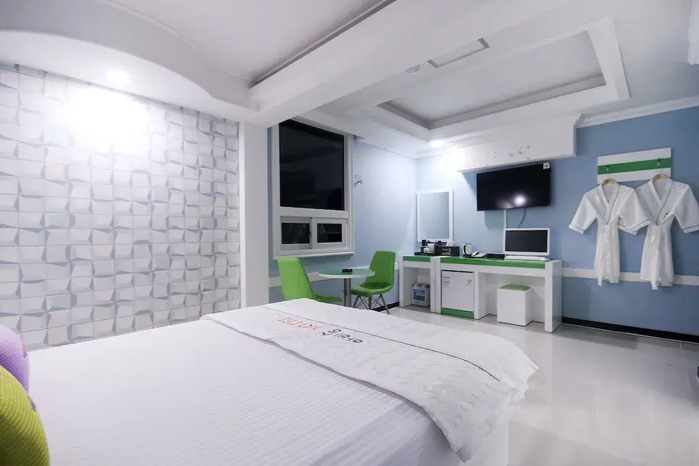 Gyeongsan Hotel Haru(경산 호텔 하루)