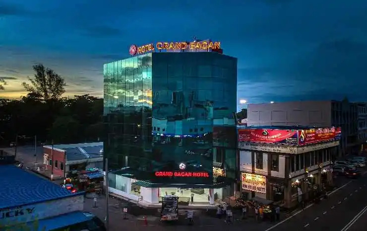 Grand Bagan Hotel