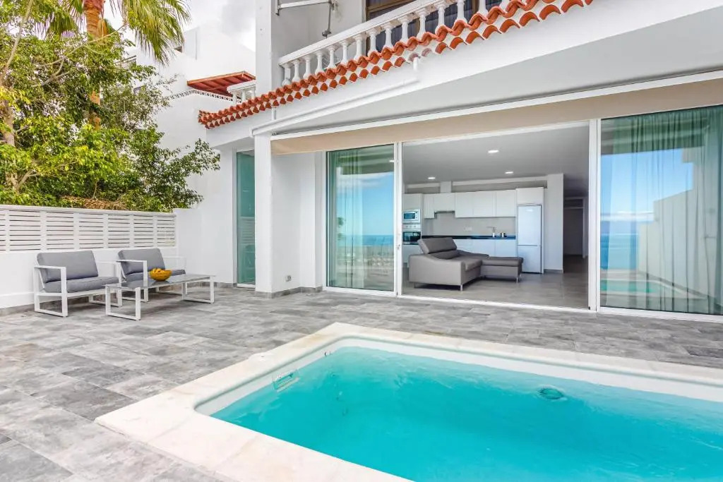 Fabuloso Bungalow con Vista Panorámica y Piscina Privada