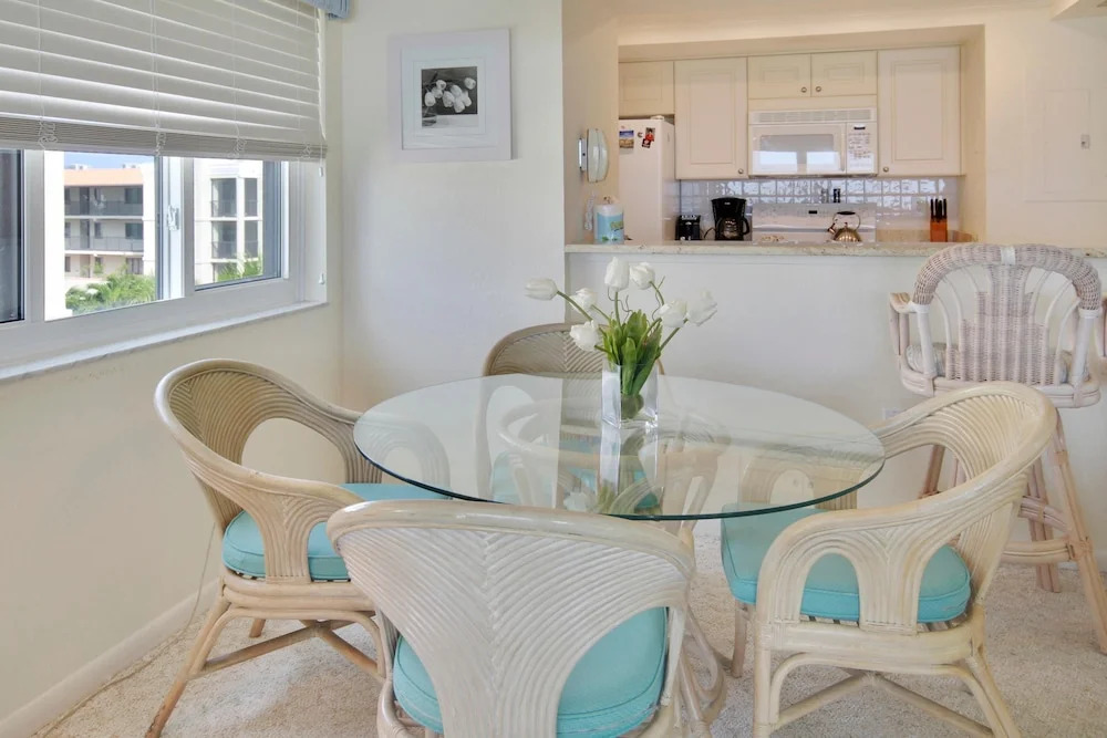 Land's End 406 Building 7 Beachfront With Private Balcony!