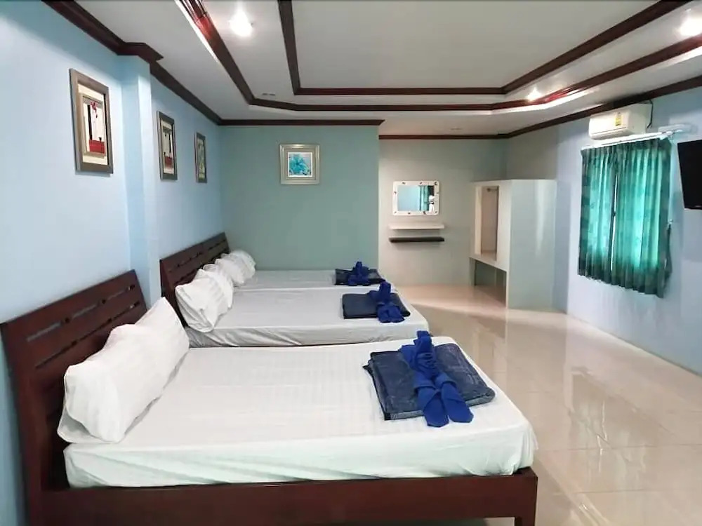 บ้านพักการ์ฟิลด์ ซีวิว เกาะล้าน