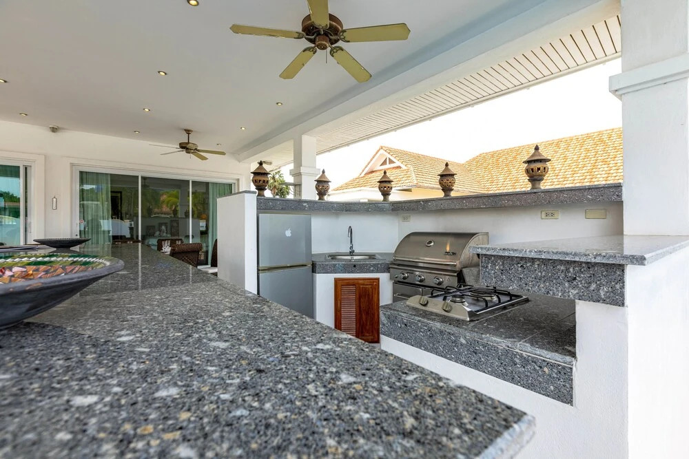 Private 3 Bedroom Pool Villa PP10