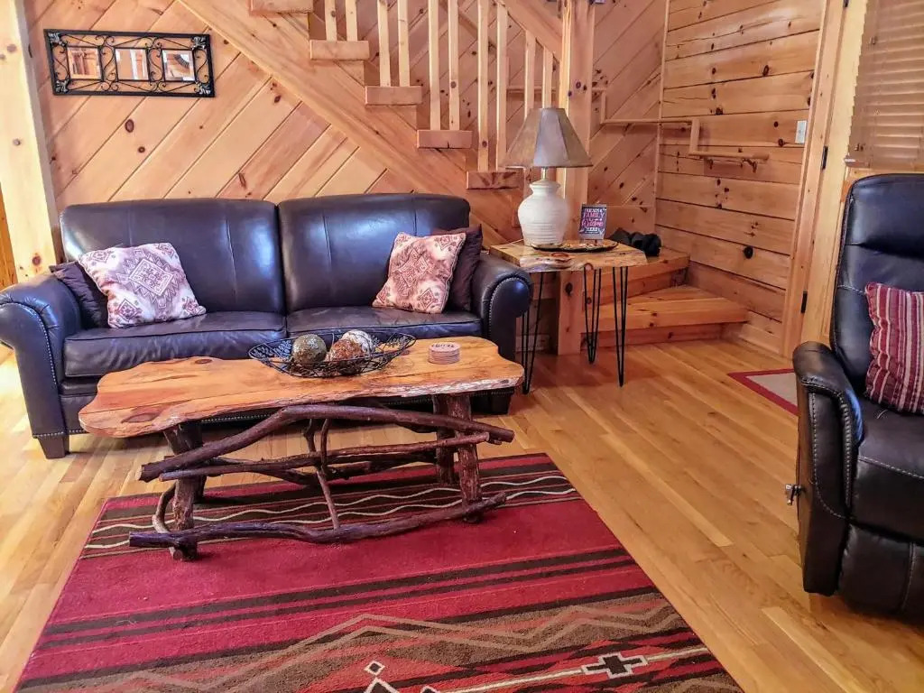 Red Wolf Cabin in Maggie Valley