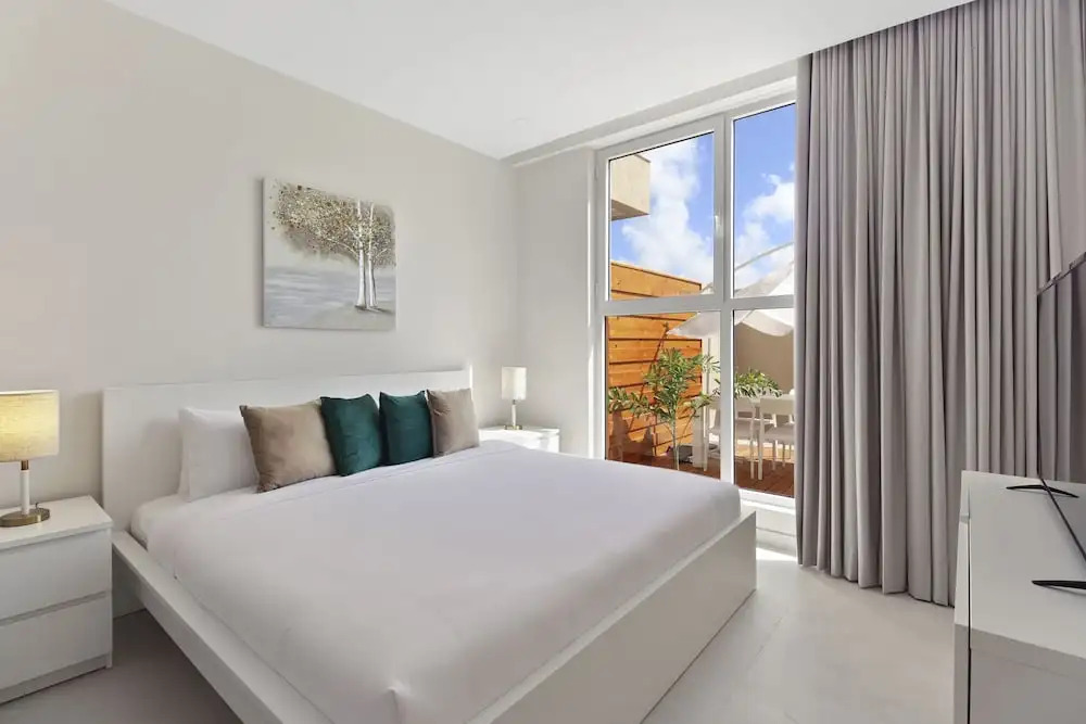 Aracari Residences by Bocobay - Luxury Condos 5 min Walk to Ritz and Palm Beach