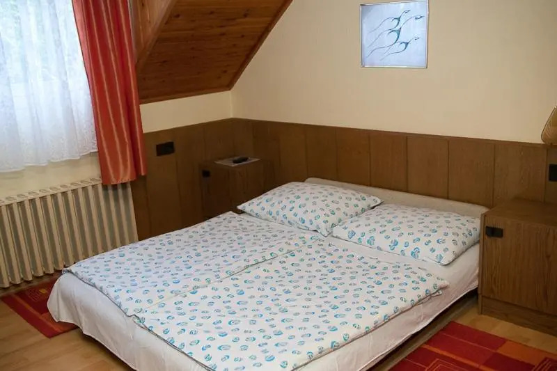 Holp Vendégház Panzió
