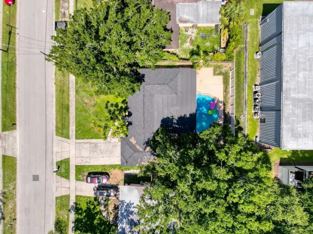 6616 Travis Blvd