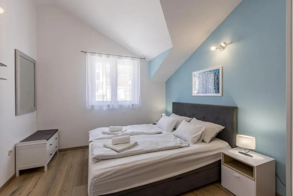 Apartments Jelavic Bol