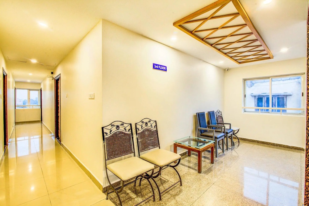 FabHotel Mayuri Residency