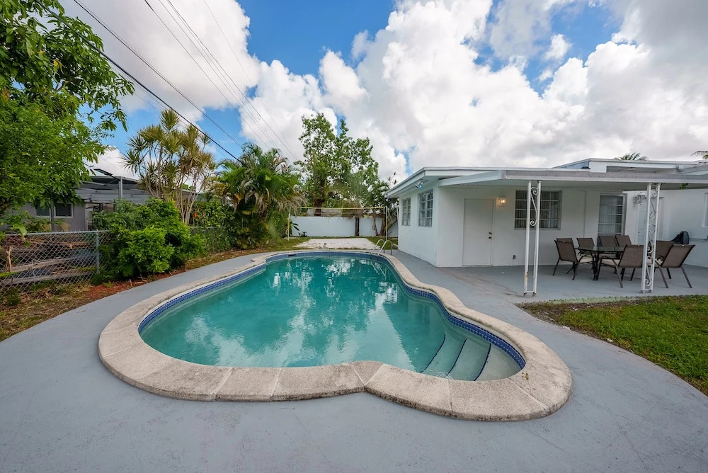 La Serre Miami Home & Private Pool Near Aventura Mall