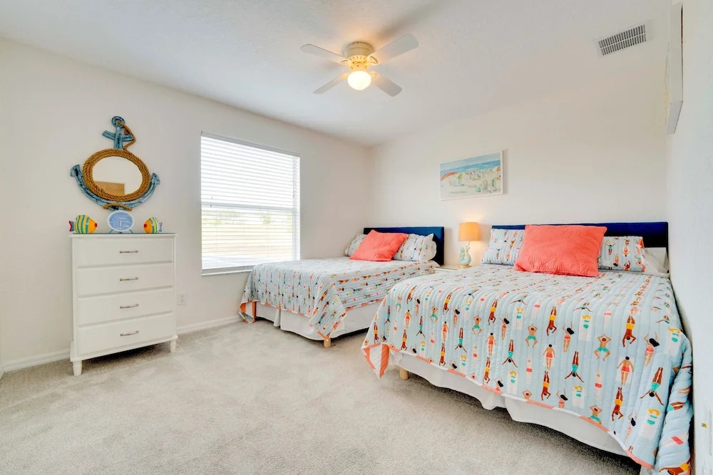 Large Villa - Close to Disney with extended patio and golf course views