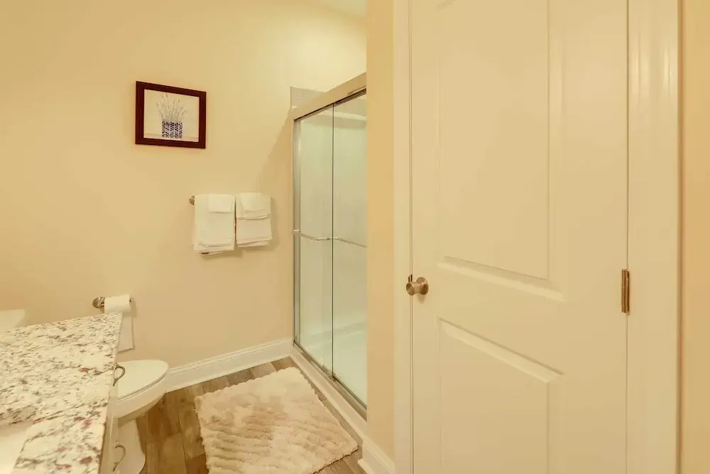 Emerald Isle Vacation Home Walk to Beach!
