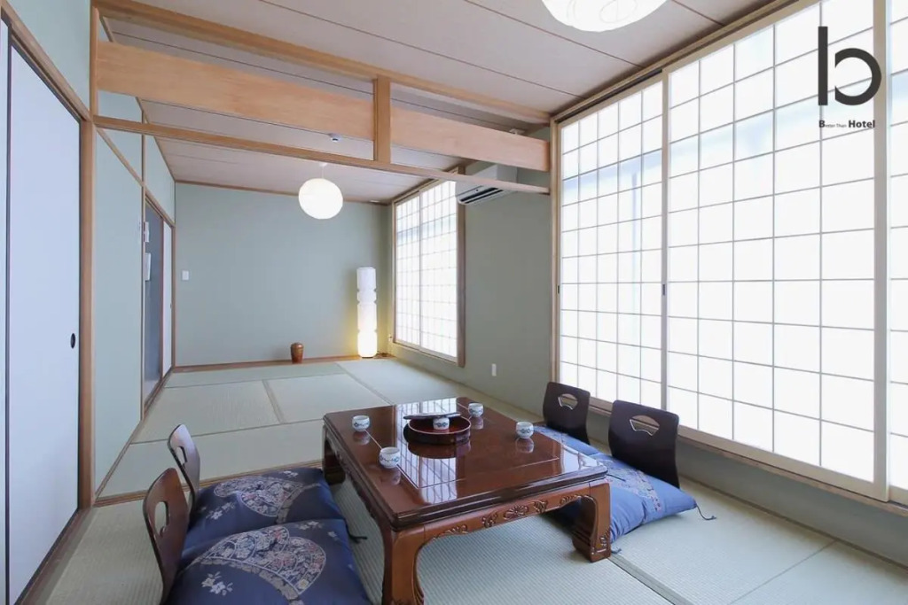Spacious 2 bedroom Japanese Apt for 10 ppl 401