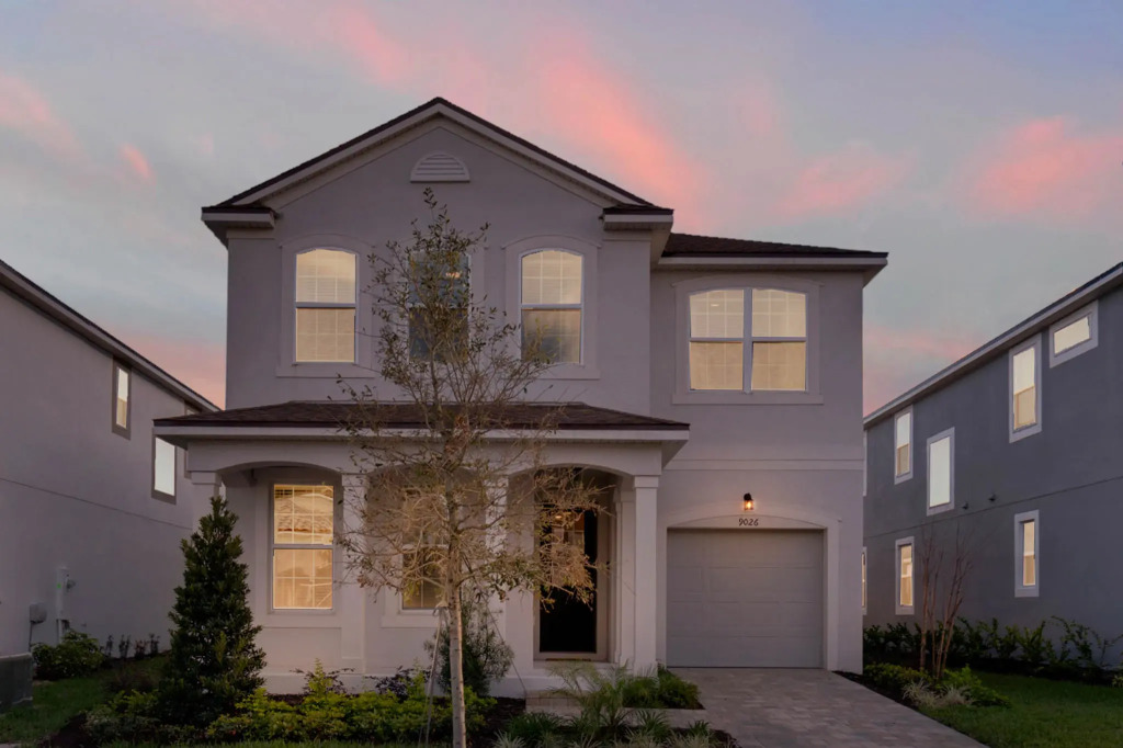 5 Bedrooms 55 Bathrooms Solara 9026 Pc
