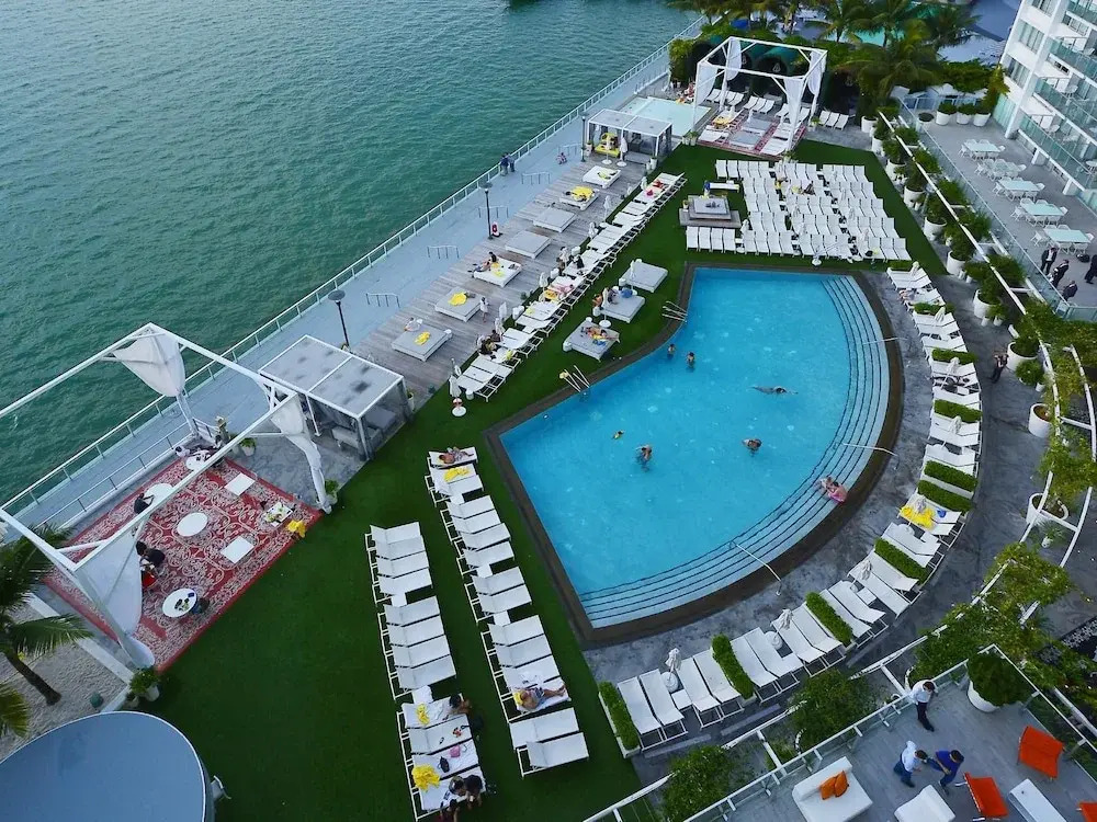 Studio in a 5 Hotel - City View - Pool W Dj #425