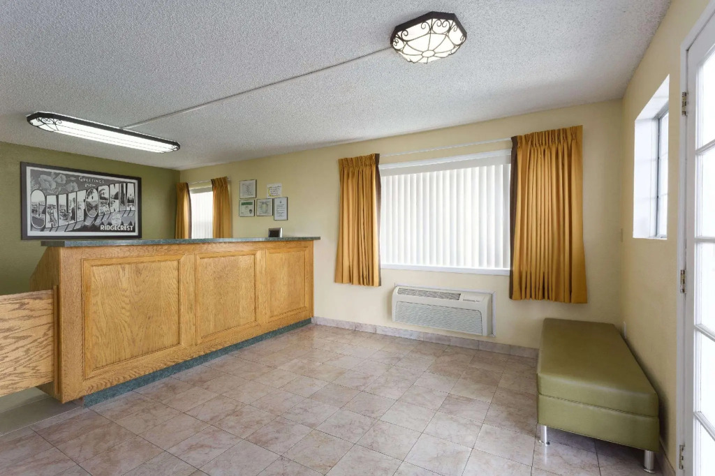 Super 8 By Wyndham Ridgecrest