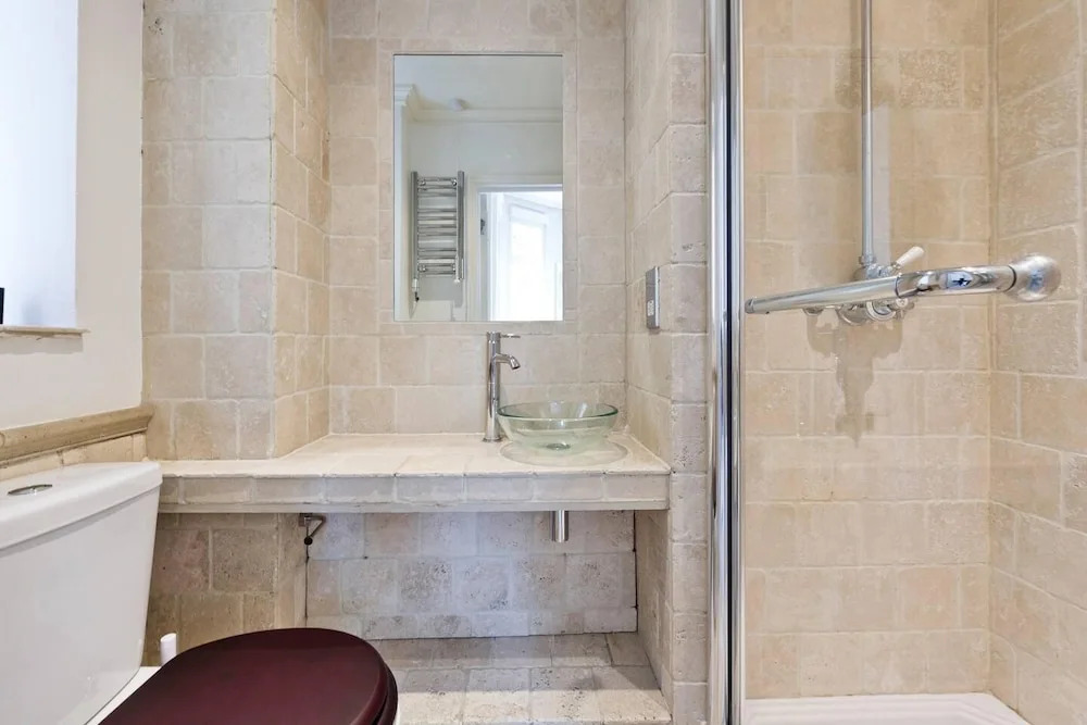 Cute 2-bed Chelsea Apartment