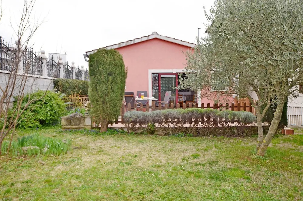 House Nada