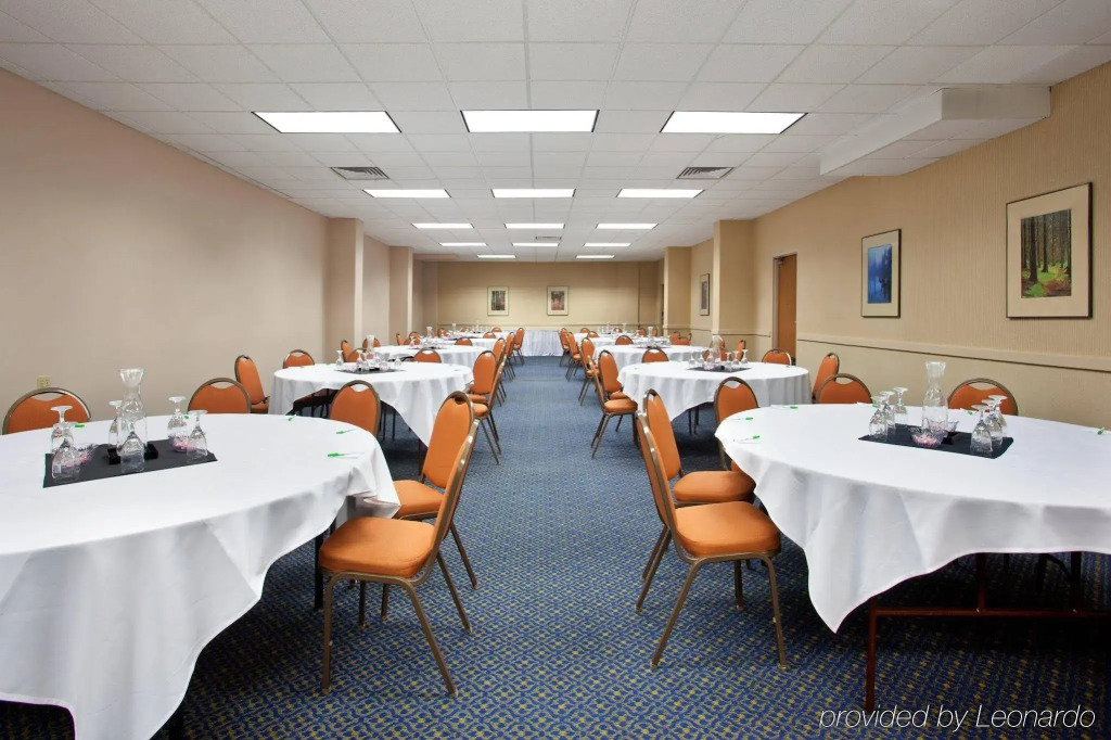 Holiday Inn Rockford I-90&Rt 20 State St by IHG